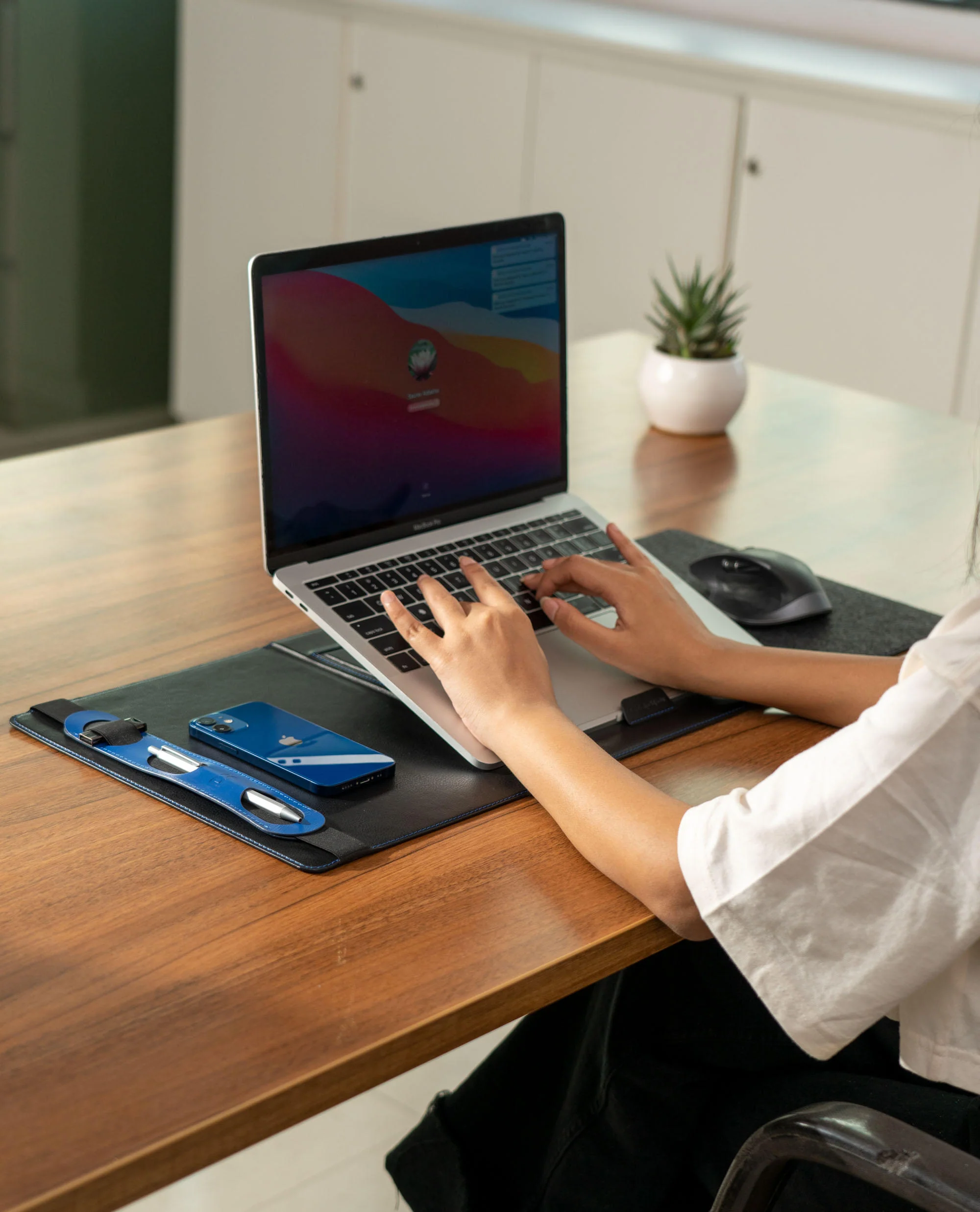 Morph Foldable Deskmat with Laptop Stand - Image 5